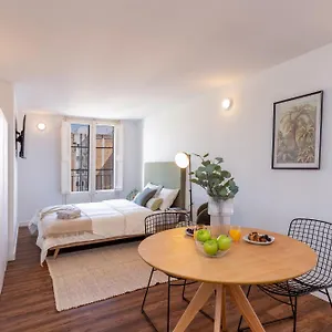 Soho Design Studios Ramblas Apartment